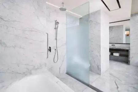 Sheraton Grand Jakarta Gandaria City - 102