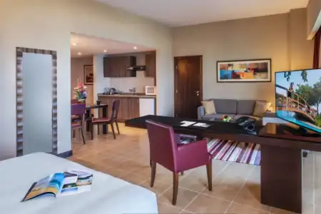 Khalidiya Palace Rayhaan by Rotana, Abu Dhabi - 16
