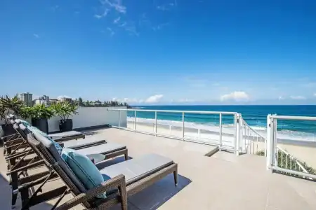 Rolling Surf Resort - 175