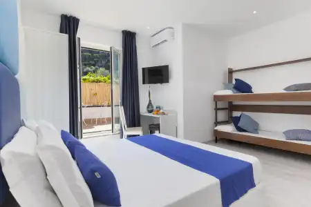 Eden Bleu - 2