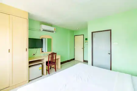 Woodlands Inn - 2