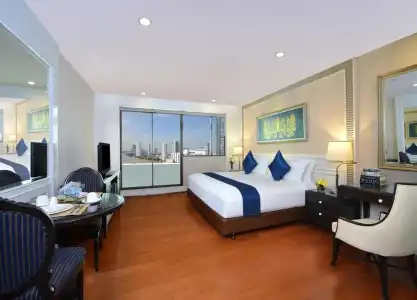 Centre Point Plus Silom - 9