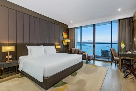 Le Sands Oceanfront Danang - 11