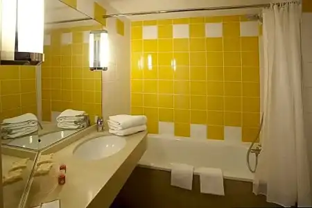 Sure by Best Western Bordeaux Lac - 47