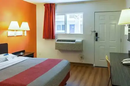 Motel 6 Bakersfield, CA - East - 28