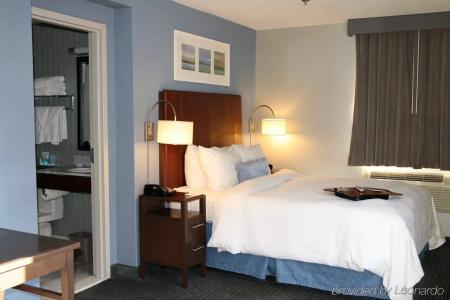 Hampton Inn Manhattan Seaport Financial District - 3