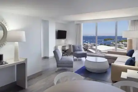 Courtyard by Marriott Miami Coconut Grove - 52