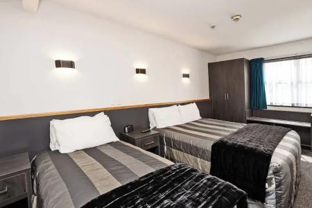 Balmoral Lodge Motel - 25