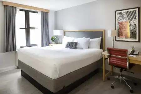 Saint Clair- Magnificent Mile - 2