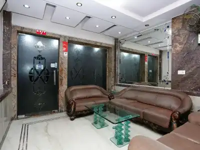 OYO 5401 Mid Town - 8