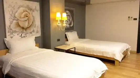 Diary Suite - 22