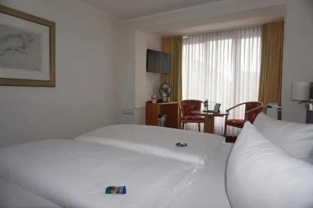 am Schloss Aurich - 19