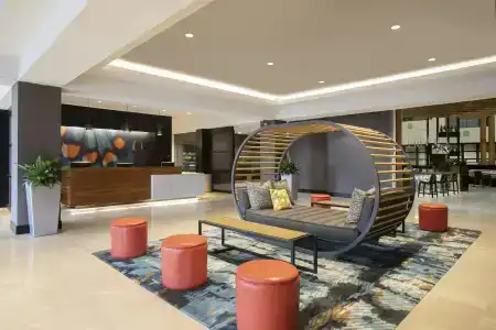 Embassy Suites by Hilton Orlando Airport - 1