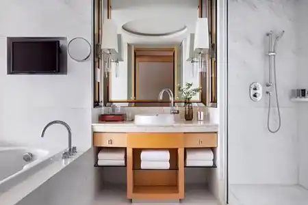 JW Marriott - 52