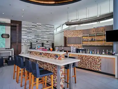Deevana Plaza Phuket - 17