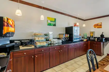 Quality Inn Enola - Harrisburg - 23