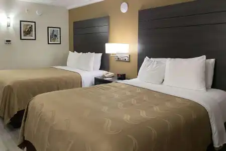 Quality Inn Branson - Hwy 76 Central - 3