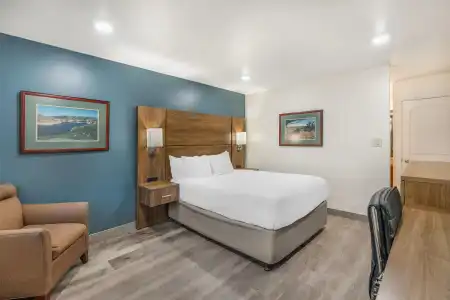 Best Western Plus Clocktower Inn - 5