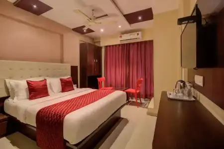 OYO 71452 Malad Grand - 25