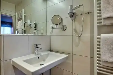 Ströbinger Hof - Therme Wellness Resort - 55