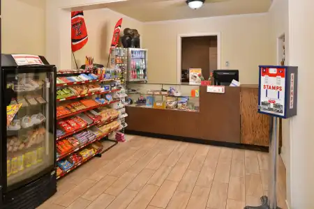 Americas Best Value Inn Lubbock E - 10