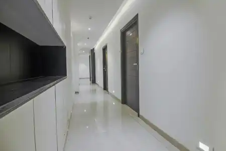 Flora Suites - 1