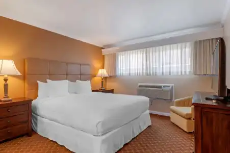Best Western Plus Santa Barbara - 202