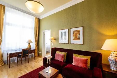 Louisa's Place - 185