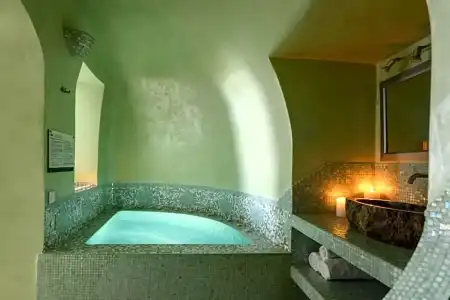 Above Blue Suites - 133