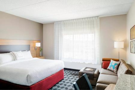 TownePlace Suites by Marriott Venice - 4