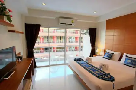Good Nice Patong - 39