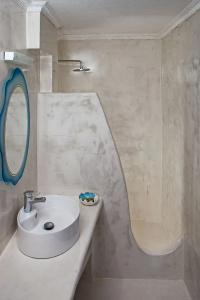 Roula Villa Studios & Apartments - 51