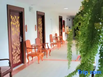 White Boutique and Spa - 72