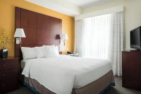 Residence Inn Phoenix Desert View at Mayo Clinic - 43