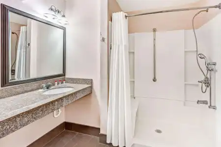 Ramada by Wyndham Murfreesboro - 8