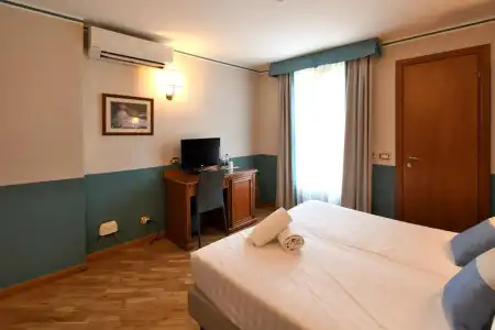 Cavour - 6