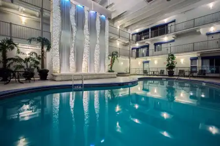 Quality Inn Branson - Hwy 76 Central - 11