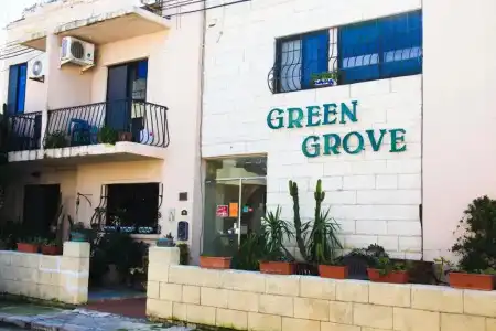 Green Grove Guest House - 0