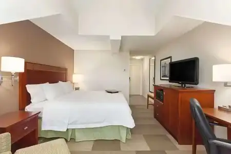 Hampton Inn Colchester - 62