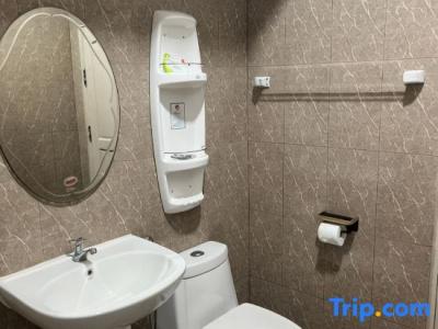 Mall Suites - 574