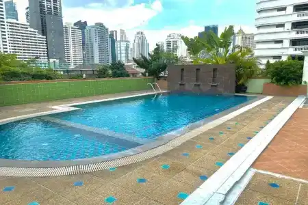 Woraburi Sukhumvit - 28
