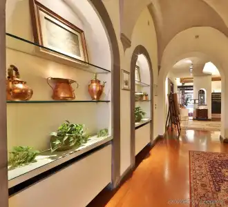 Rivoli Boutique - 1