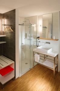 V-Hotel - 8