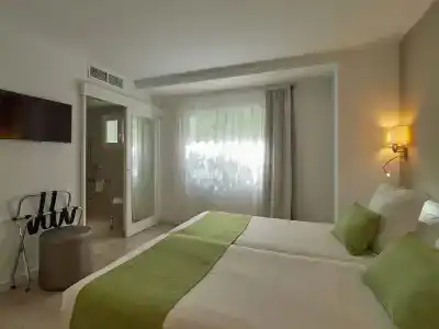 BQ Amfora Beach - Adults Only - 3