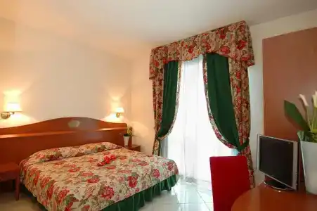 Ambasciata Venice - 5