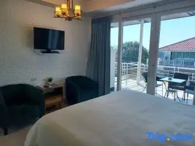 At Koh Larn Resort - 118
