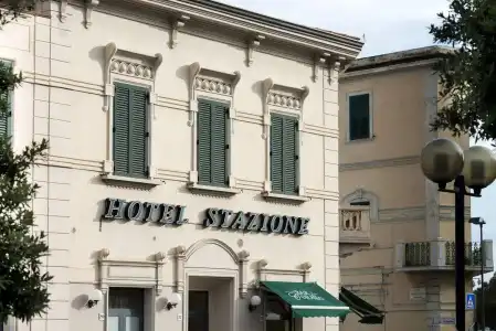 Stazione - 6