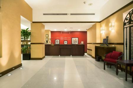 Hampton Inn & Suites by Hilton Mexico City - Centro Historico - 1