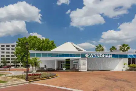 Holiday Inn Resort Kissimmee by the Parks - 0