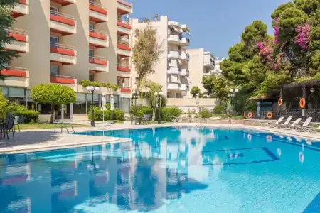 Oasis Apartments - 68